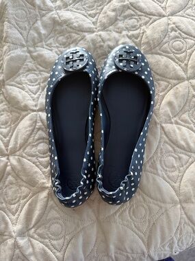 Tory Burch Navy Polka Dot Ballet Flats with Logo Medallion